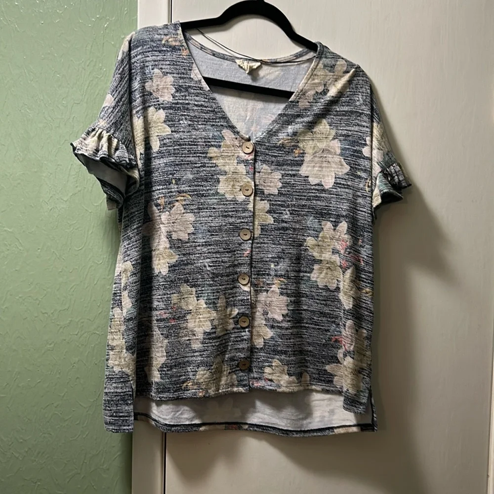 Spring Top - Picture 1 of 1